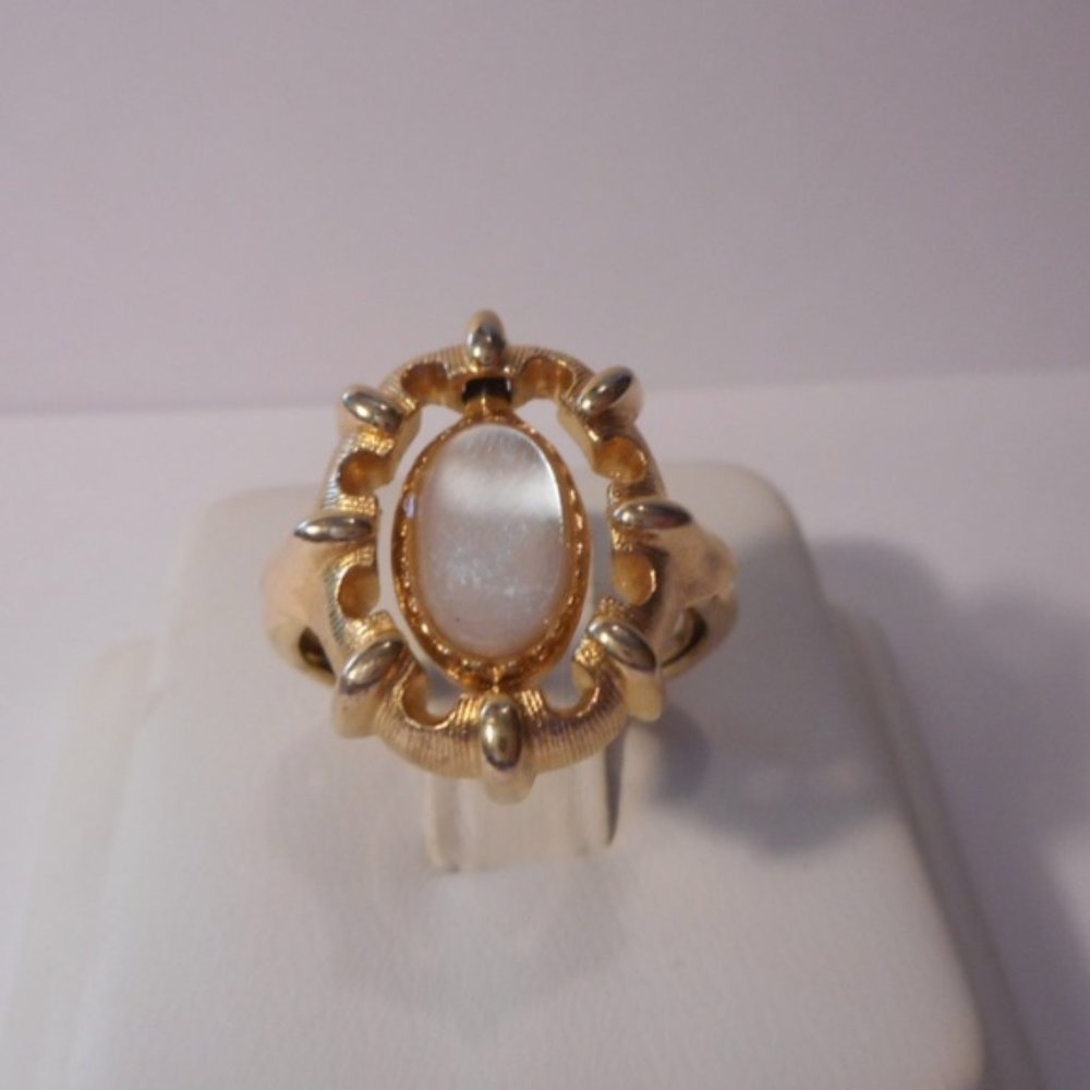 "Vintage Avon Convertible Ring Black White Size 7 "
